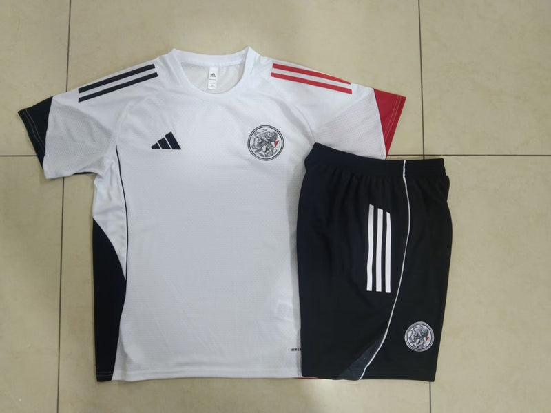 CAMISETA + PANTALONES AJAX III 25/26