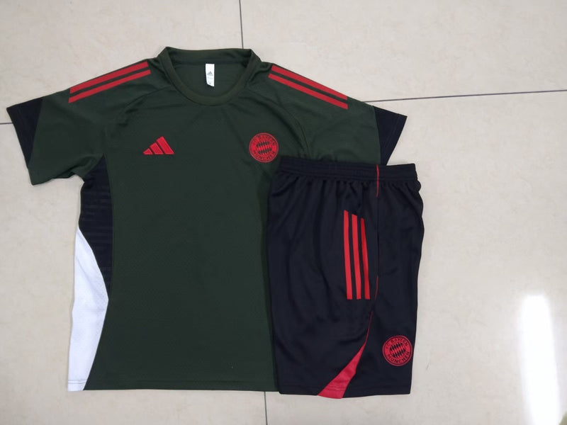 CAMISETA + PANTALONES BAYERN MUNICH VII 25/26
