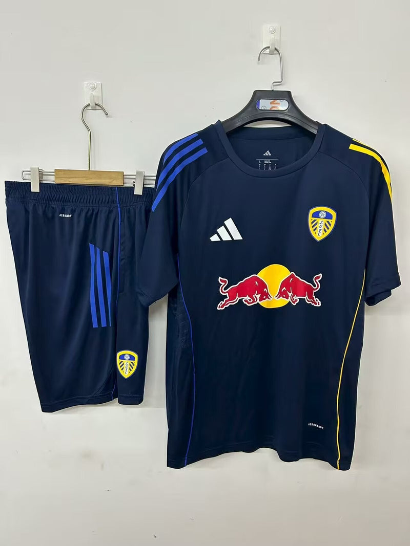 CAMISETA + PANTALONES LEEDS I 25/26