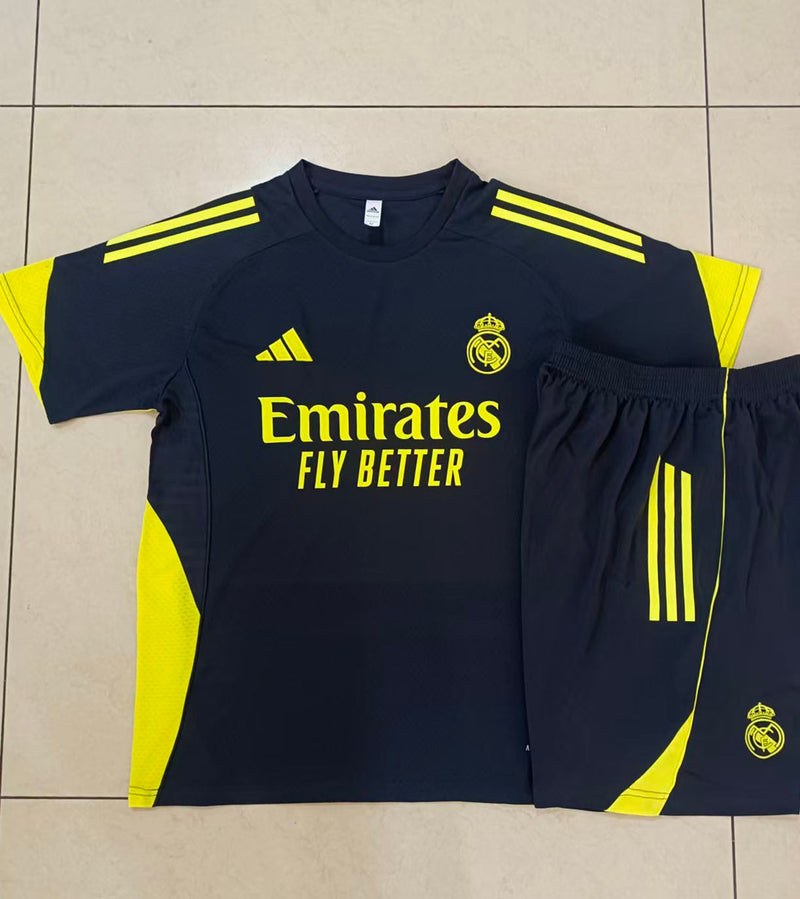 CAMISETA + PANTALONES REAL MADRID VI 25/26